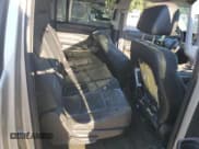 ✅ 2015 Chevrolet Suburban LT • VIN: 1GNSCJKC7FR266432 • Lot: 86607115. Wystawiony na Copart z przebiegiem 184 559 mil. Bezpłatny archiwum sprzedaży aukcyjnych z USA i szczegółowy raport historii pojazdu na DreamBid. Zdjęcie 11.