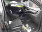 2019 Hyundai Tucson SEL z VIN KM8J33AL0KU973425, wystawiony jako IAAI lot #41828992 z przebiegiem Nie podano mil oraz . Historia ofert i sprzedaży dostępna na DreamBid. Obrazek 5.