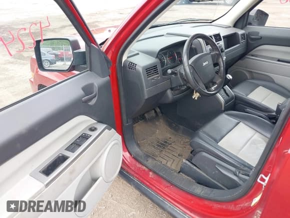 ✅ 2007 Jeep Patriot Limited • VIN: 1J8FF48W17D279124 • Lot: 42244380. Listed on IAAI with 133,031 mi. Free auction sales archive from the USA and detailed vehicle history report at DreamBid. Image 5.