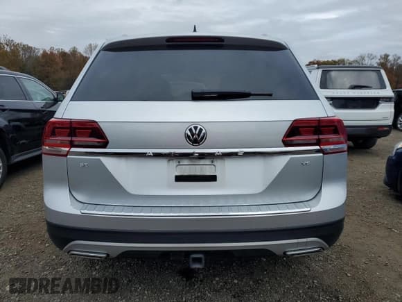 ✅ 2019 Volkswagen Atlas SE • VIN: 1V2WR2CA5KC545644 • Lot: 90772645. Listed on Copart with 24,162 mi. Free auction sales archive from the USA and detailed vehicle history report at DreamBid. Image 6.