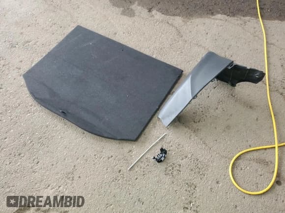 ✅ 2018 Toyota RAV4 Hybrid SE • VIN: JTMJJREVXJD167101 • Лот: 82163695. Опубликован ранее на Copart с пробегом 52 783 миль. Бесплатный доступ к архиву аукционных продаж из США и подробный отчёт об истории автомобиля на DreamBid. Изображение 13.