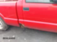 ✅ 2001 GMC Sonoma SL • VIN: 1GTCS14561K182425 • Lot: 42270812. Wystawiony na IAAI z przebiegiem 230 344 mil. Bezpłatny archiwum sprzedaży aukcyjnych z USA i szczegółowy raport historii pojazdu na DreamBid. Zdjęcie 6.