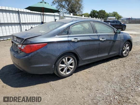 ✅ 2013 Hyundai Sonata SE • VIN: 5NPEC4AC3DH599451 • Lot: 65423334. Listed on Copart with 92,516 mi. Free auction sales archive from the USA and detailed vehicle history report at DreamBid. Image 3.