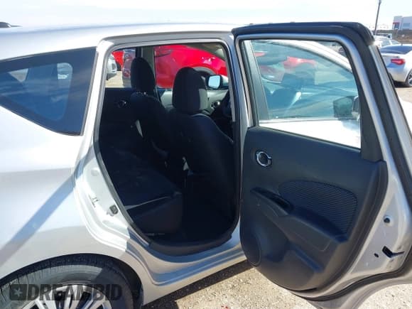 ✅ 2015 Nissan Note S Plus • VIN: 3N1CE2CP2FL402023 • Lot: 41461979. Listed on IAAI with 165,437 mi. Free auction sales archive from the USA and detailed vehicle history report at DreamBid. Image 8.