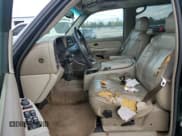 ✅ 2001 Chevrolet Suburban LS • VIN: 3GNFK16T91G281411 • Лот: 78589994. Опубликован ранее на Copart с пробегом 259 344 миль. Бесплатный доступ к архиву аукционных продаж из США и подробный отчёт об истории автомобиля на DreamBid. Изображение 7.