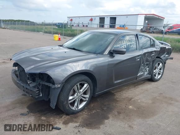 ✅ 2013 Dodge Charger RT Plus • VIN: 2C3CDXDT1DH572005 • Lot: 43119955. Wystawiony na IAAI z przebiegiem 161 679 mil. Bezpłatny archiwum sprzedaży aukcyjnych z USA i szczegółowy raport historii pojazdu na DreamBid. Zdjęcie 2.