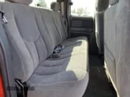 ✅ 2003 Chevrolet Silverado 2500HD LS • VIN: 1GCHK29G33E239431 • Lot: 54383905. Wystawiony na Copart z przebiegiem 71 232 mil. Bezpłatny archiwum sprzedaży aukcyjnych z USA i szczegółowy raport historii pojazdu na DreamBid. Zdjęcie 10.