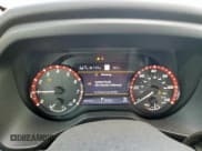 ✅ 2022 Nissan Titan SV • VIN: 1N6AA1ED0NN105552 • Lot: 65369485. Wystawiony na Copart z przebiegiem 48 932 mil. Bezpłatny archiwum sprzedaży aukcyjnych z USA i szczegółowy raport historii pojazdu na DreamBid. Zdjęcie 9.