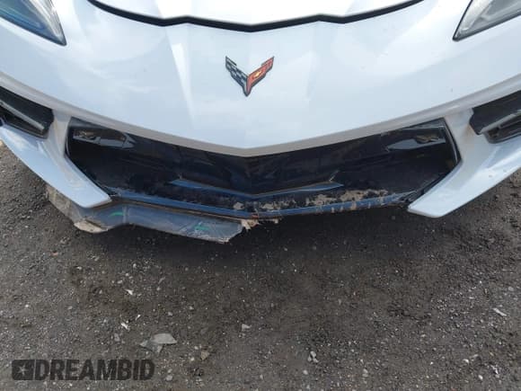 ✅ 2023 Chevrolet Corvette 2LT • VIN: 1G1YB2D46P5100292 • Lot: 43596131. Wystawiony na IAAI z przebiegiem 17 195 mil. Bezpłatny archiwum sprzedaży aukcyjnych z USA i szczegółowy raport historii pojazdu na DreamBid. Zdjęcie 17.