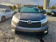 ✅ 2014 Toyota Highlander Limited • VIN: 5TDDKRFH1ES019061 • Lot: 87270715. Wystawiony na Copart z przebiegiem 135 807 mil. Bezpłatny archiwum sprzedaży aukcyjnych z USA i szczegółowy raport historii pojazdu na DreamBid. Zdjęcie 5.