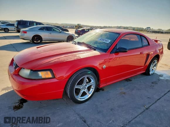 ✅ 2004 Ford Mustang Standard • VIN: 1FAFP40464F113671 • Lot: 92092465. Wystawiony na Copart z przebiegiem 185 224 mil. Bezpłatny archiwum sprzedaży aukcyjnych z USA i szczegółowy raport historii pojazdu na DreamBid. Zdjęcie 1.