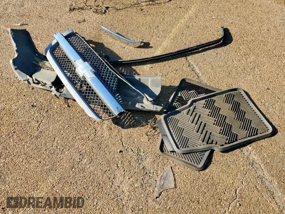 ✅ 2005 Chevrolet Silverado 1500 Work Truck • VIN: 1GCEC14V25Z355344 • Lot: 86229655. Listed on Copart with 164,091 mi. Free auction sales archive from the USA and detailed vehicle history report at DreamBid. Image 12.