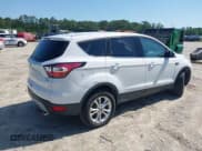 ✅ 2017 Ford Escape SE • VIN: 1FMCU9GD1HUC93888 • Lot: 42468768. Wystawiony na IAAI z przebiegiem 110 502 mil. Bezpłatny archiwum sprzedaży aukcyjnych z USA i szczegółowy raport historii pojazdu na DreamBid. Zdjęcie 4.