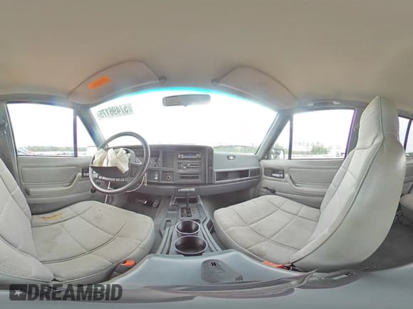 ✅ 1996 Jeep Cherokee Sport • VIN: 1J4FT68S8TL128381 • Lot: 57496175. Listed on Copart with 221,330 mi. Free auction sales archive from the USA and detailed vehicle history report at DreamBid. Image 15.