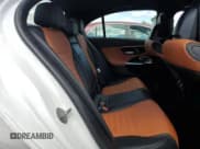 ✅ 2023 Mercedes-Benz C 43 AMG • VIN: W1KAF8HBXPR074559 • Lot: 70691195. Wystawiony na Copart z przebiegiem 20 669 mil. Bezpłatny archiwum sprzedaży aukcyjnych z USA i szczegółowy raport historii pojazdu na DreamBid. Zdjęcie 10.