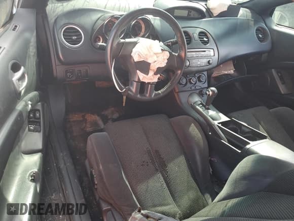 ✅ 2008 Mitsubishi Eclipse GS • VIN: 4A3AL25F78E003624 • Lot: 61991725. Wystawiony na Copart z przebiegiem Nie podano. Bezpłatny archiwum sprzedaży aukcyjnych z USA i szczegółowy raport historii pojazdu na DreamBid. Zdjęcie 8.