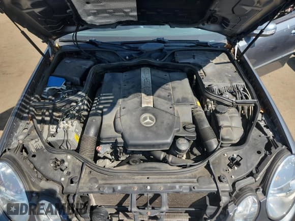 ✅ 2005 Mercedes-Benz E 500 • VIN: WDBUF83J55X184805 • Lot: 68576605. Wystawiony na Copart z przebiegiem 142 834 mil. Bezpłatny archiwum sprzedaży aukcyjnych z USA i szczegółowy raport historii pojazdu na DreamBid. Zdjęcie 11.