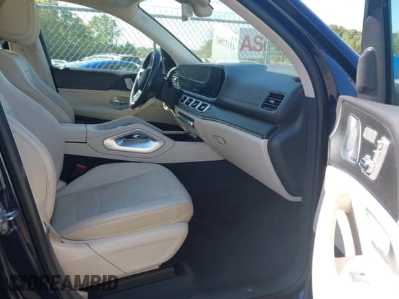 ✅ 2020 Mercedes-Benz GLS 450 • VIN: 4JGFF5KE6LA220445 • Lot: 43353567. Wystawiony na IAAI z przebiegiem 55 758 mil. Bezpłatny archiwum sprzedaży aukcyjnych z USA i szczegółowy raport historii pojazdu na DreamBid. Zdjęcie 5.