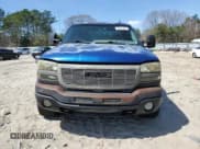 ✅ 2003 GMC Sierra 2500HD SLT • VIN: 1GTHK29U63E194281 • Lot: 50741425. Wystawiony na Copart z przebiegiem 321 681 mil. Bezpłatny archiwum sprzedaży aukcyjnych z USA i szczegółowy raport historii pojazdu na DreamBid. Zdjęcie 5.