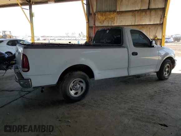 ✅ 2003 Ford F-150 XL • VIN: 1FTRF17W93NA99317 • Лот: 90135005. Опубликован ранее на Copart с пробегом 231 487 миль. Бесплатный доступ к архиву аукционных продаж из США и подробный отчёт об истории автомобиля на DreamBid. Изображение 3.