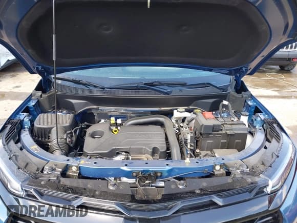 ✅ 2025 Chevrolet Equinox AWD RS • VIN: 3GNAXTEG2SL274921 • Lot: 43333316. Wystawiony na IAAI z przebiegiem 5 788 mil. Bezpłatny archiwum sprzedaży aukcyjnych z USA i szczegółowy raport historii pojazdu na DreamBid. Zdjęcie 10.