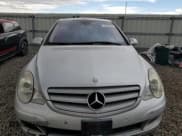✅ 2007 Mercedes-Benz R 3.5L • VIN: 4JGCB65E27A054558 • Lot: 74497484. Wystawiony na Copart z przebiegiem 186 039 mil. Bezpłatny archiwum sprzedaży aukcyjnych z USA i szczegółowy raport historii pojazdu na DreamBid. Zdjęcie 5.