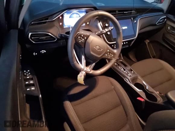 ✅ 2023 Chevrolet Bolt EV 1LT • VIN: 1G1FW6S09P4179935 • Lot: 82418354. Wystawiony na Copart z przebiegiem 46 041 mil. Bezpłatny archiwum sprzedaży aukcyjnych z USA i szczegółowy raport historii pojazdu na DreamBid. Zdjęcie 8.