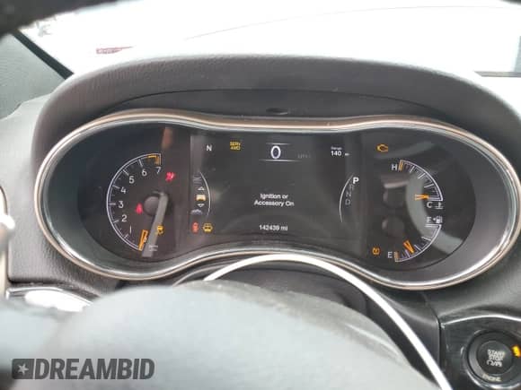 2016 Jeep Grand Cherokee Limited 75th Anniversary с VIN 1C4RJFBG5GC431136, выставлен на аукционе Copart как лот 71918245 с пробегом 142 439 миль миль и Списание • Salvage title. История ставок и продаж доступна на DreamBid. Изображение 9.