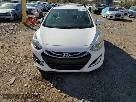 ✅ 2014 Hyundai Elantra • VIN: KMHD35LH3EU214810 • Lot: 91593865. Listed on Copart with 43,757 mi. Free auction sales archive from the USA and detailed vehicle history report at DreamBid. Image 13.