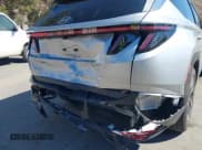 ✅ 2024 Hyundai Tucson SEL • VIN: 5NMJF3DE2RH357784 • Lot: 43482232. Wystawiony na IAAI z przebiegiem 10 587 mil. Bezpłatny archiwum sprzedaży aukcyjnych z USA i szczegółowy raport historii pojazdu na DreamBid. Zdjęcie 17.