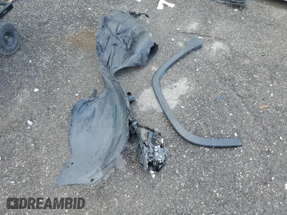 ✅ 2021 Jeep Cherokee Latitude • VIN: 1C4PJLCB8MD107063 • Lot: 60847615. Wystawiony na Copart z przebiegiem 102 506 mil. Bezpłatny archiwum sprzedaży aukcyjnych z USA i szczegółowy raport historii pojazdu na DreamBid. Zdjęcie 13.