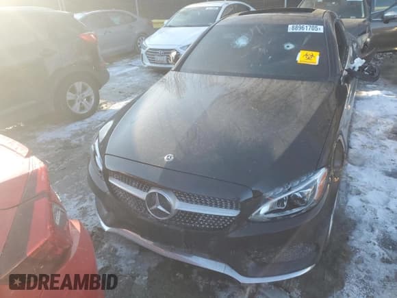 ✅ 2018 Mercedes-Benz C 300 • VIN: WDDWJ4KB6JF756983 • Lot: 88961705. Wystawiony na Copart z przebiegiem Nie podano. Bezpłatny archiwum sprzedaży aukcyjnych z USA i szczegółowy raport historii pojazdu na DreamBid. Zdjęcie 5.