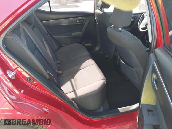 ✅ 2017 Toyota Corolla SE • VIN: 5YFBURHE4HP612074 • Лот: 43651894. Опубликован ранее на IAAI с пробегом 100 201 миль. Бесплатный доступ к архиву аукционных продаж из США и подробный отчёт об истории автомобиля на DreamBid. Изображение 8.