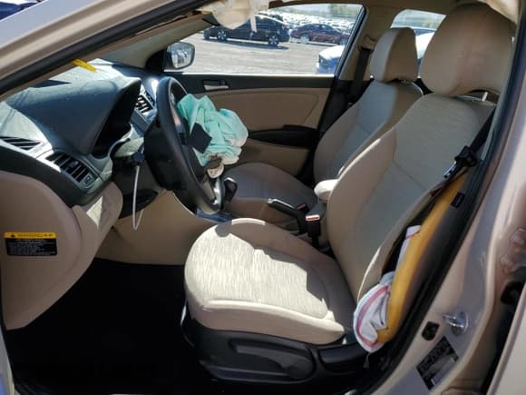 ✅ 2015 Hyundai Accent GLS • VIN: KMHCT4AE2FU935510 • Лот: 68290414. Опубликован ранее на Copart с пробегом 78 356 миль. Бесплатный доступ к архиву аукционных продаж из США и подробный отчёт об истории автомобиля на DreamBid. Изображение 7.