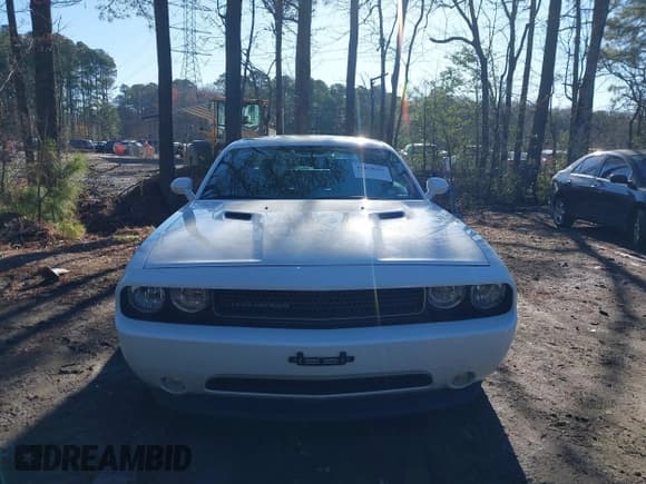 ✅ 2012 Dodge Challenger R/T Plus • VIN: 2C3CDYBT3CH238971 • Lot: 41828207. Wystawiony na IAAI z przebiegiem 123 417 mil. Bezpłatny archiwum sprzedaży aukcyjnych z USA i szczegółowy raport historii pojazdu na DreamBid. Zdjęcie 12.