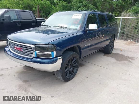 ✅ 2005 GMC Yukon XL SLT • VIN: 1GKEC16ZX5R121229 • Lot: 42069323. Listed on IAAI with Not provided. Free auction sales archive from the USA and detailed vehicle history report at DreamBid. Image 2.
