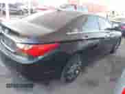 2011 Hyundai Sonata SE с VIN 5NPEC4ABXBH316080, выставлен на аукционе IAAI как лот 42922214 с пробегом 165 375 миль миль и . История ставок и продаж доступна на DreamBid. Изображение 4.