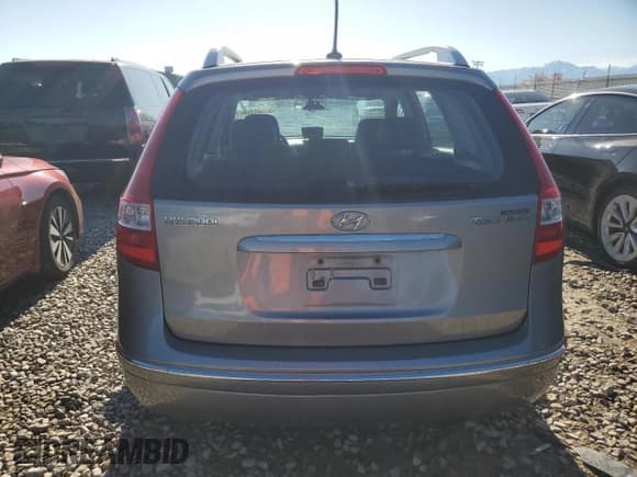 ✅ 2011 Hyundai Elantra SE • VIN: KMHDC8AE3BU101106 • Lot: 55803135. Listed on Copart with 148,358 mi. Free auction sales archive from the USA and detailed vehicle history report at DreamBid. Image 6.