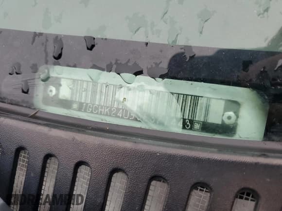 ✅ 2003 Chevrolet Silverado 2500HD Work Truck • VIN: 1GCHK24U53E371443 • Lot: 82538005. Wystawiony na Copart z przebiegiem 189 003 mil. Bezpłatny archiwum sprzedaży aukcyjnych z USA i szczegółowy raport historii pojazdu na DreamBid. Zdjęcie 12.