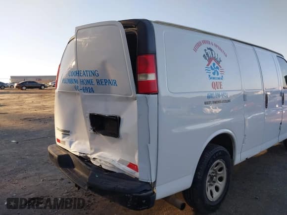 ✅ 2014 Chevrolet Express Cargo • VIN: 1GCSGAFX1E1129607 • Lot: 43654149. Listed on IAAI with 268,542 mi. Free auction sales archive from the USA and detailed vehicle history report at DreamBid. Image 17.
