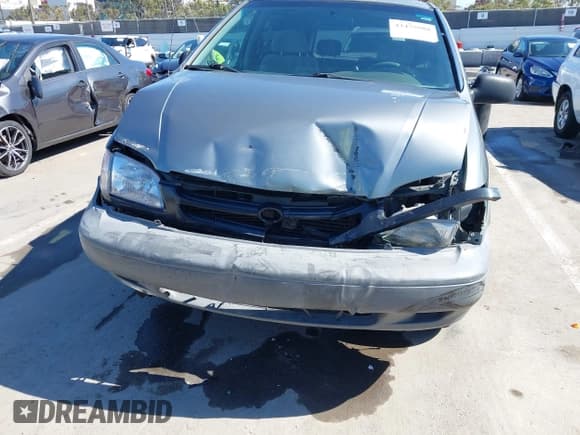 ✅ 1998 Toyota Sienna XLE • VIN: 4T3ZF13C9WU021130 • Лот: 43475988. Опубликован ранее на IAAI с пробегом 166 310 миль. Бесплатный доступ к архиву аукционных продаж из США и подробный отчёт об истории автомобиля на DreamBid. Изображение 6.