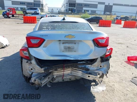 ✅ 2016 Chevrolet Cruze LS • VIN: 1G1BC5SM0G7318871 • Lot: 43308741. Wystawiony na IAAI z przebiegiem 103 888 mil mil. Skorzystaj z bezpłatnego archiwum sprzedaży aukcyjnych z USA i zobacz szczegółowy raport historii pojazdu na DreamBid. Zdjęcie 6.