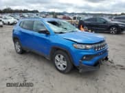 ✅ 2022 Jeep Compass Latitude • VIN: 3C4NJCBBXNT229704 • Lot: 90635135. Listed on Copart with 28,015 mi. Free auction sales archive from the USA and detailed vehicle history report at DreamBid. Image 4.