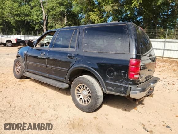 ✅ 2002 Ford Expedition Eddie Bauer • VIN: 1FMRU17L72LA41983 • Lot: 84608035. Wystawiony na Copart z przebiegiem Nie podano. Bezpłatny archiwum sprzedaży aukcyjnych z USA i szczegółowy raport historii pojazdu na DreamBid. Zdjęcie 2.
