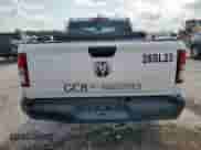 2023 Ram 1500 Tradesman z VIN 1C6RRENTXPN573635, wystawiony jako Copart lot #70497975 z przebiegiem 64 595 mil mil oraz Szkoda całkowita • Salvage title. Historia ofert i sprzedaży dostępna na DreamBid. Obrazek 6.