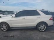 ✅ 2015 Mercedes-Benz M 350 • VIN: 4JGDA5JB9FA580438 • Лот: 43677309. Опубликован ранее на IAAI с пробегом 178 704 миль. Бесплатный доступ к архиву аукционных продаж из США и подробный отчёт об истории автомобиля на DreamBid. Изображение 14.