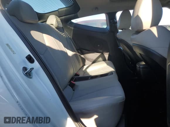 ✅ 2013 Hyundai Veloster w/Gray Int • VIN: KMHTC6AD0DU114860 • Lot: 83855724. Wystawiony na Copart z przebiegiem 90 329 mil. Bezpłatny archiwum sprzedaży aukcyjnych z USA i szczegółowy raport historii pojazdu na DreamBid. Zdjęcie 10.