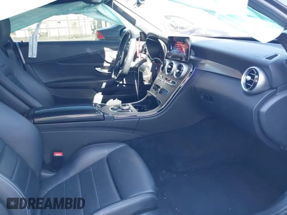 ✅ 2021 Mercedes-Benz C 300 • VIN: W1KWJ8DBXMG092058 • Lot: 40813981. Wystawiony na IAAI z przebiegiem 42 676 mil. Bezpłatny archiwum sprzedaży aukcyjnych z USA i szczegółowy raport historii pojazdu na DreamBid. Zdjęcie 5.