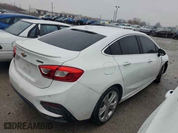 ✅ 2017 Chevrolet Cruze Premier • VIN: 1G1BF5SM6H7213471 • Лот: 67291472. Опубликован ранее на Copart с пробегом 108 806 миль. Бесплатный доступ к архиву аукционных продаж из США и подробный отчёт об истории автомобиля на DreamBid. Изображение 3.