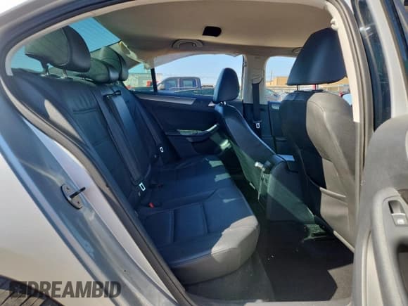 ✅ 2013 Volkswagen Jetta TDI w/Premium/Nav • VIN: 3VWLL7AJ4DM414192 • Lot: 91140635. Wystawiony na Copart z przebiegiem 120 687 mil. Bezpłatny archiwum sprzedaży aukcyjnych z USA i szczegółowy raport historii pojazdu na DreamBid. Zdjęcie 10.